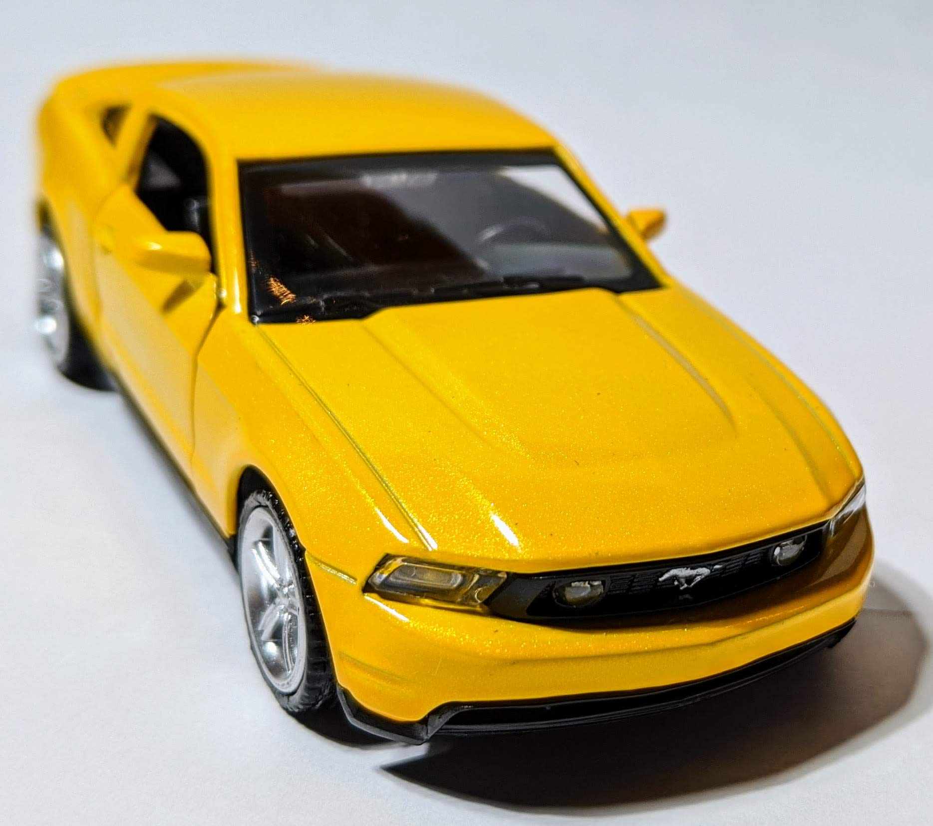 METAL SPEED ZONE - MSZ Ford Mustang GT - Yellow - 1:43 Scale
